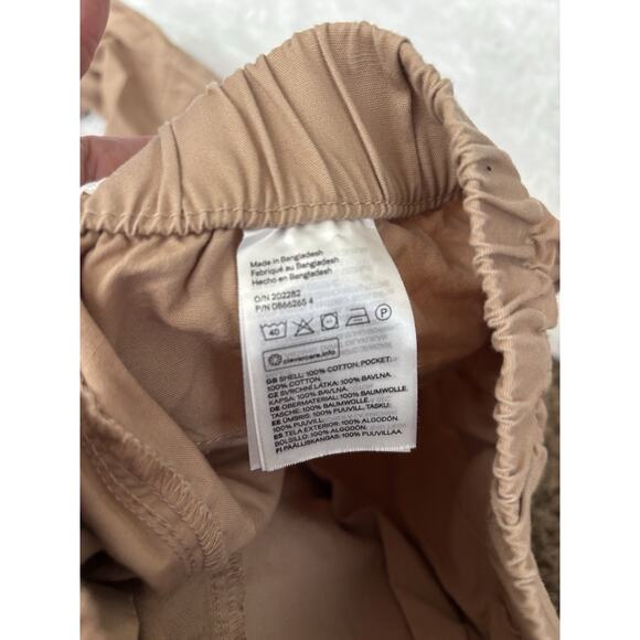 H&M kids sz. 20 classic khaki pull on cargo pants. Cute, great shape - Picture 7 of 8
